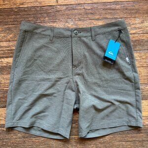Quicksilver Amphibian Shorts - 4 way stretch Walk Shorts for the Water - size 36